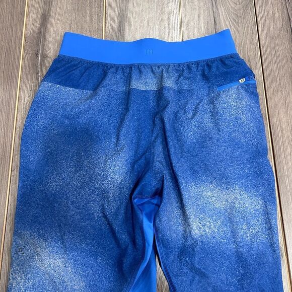 Lululemon T.H.E. Shorts Linerless 9" - Picture 3 of 4